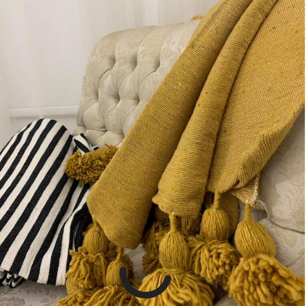 NWT Cotton pompom blanket mustard yellow - Picture 5 of 11